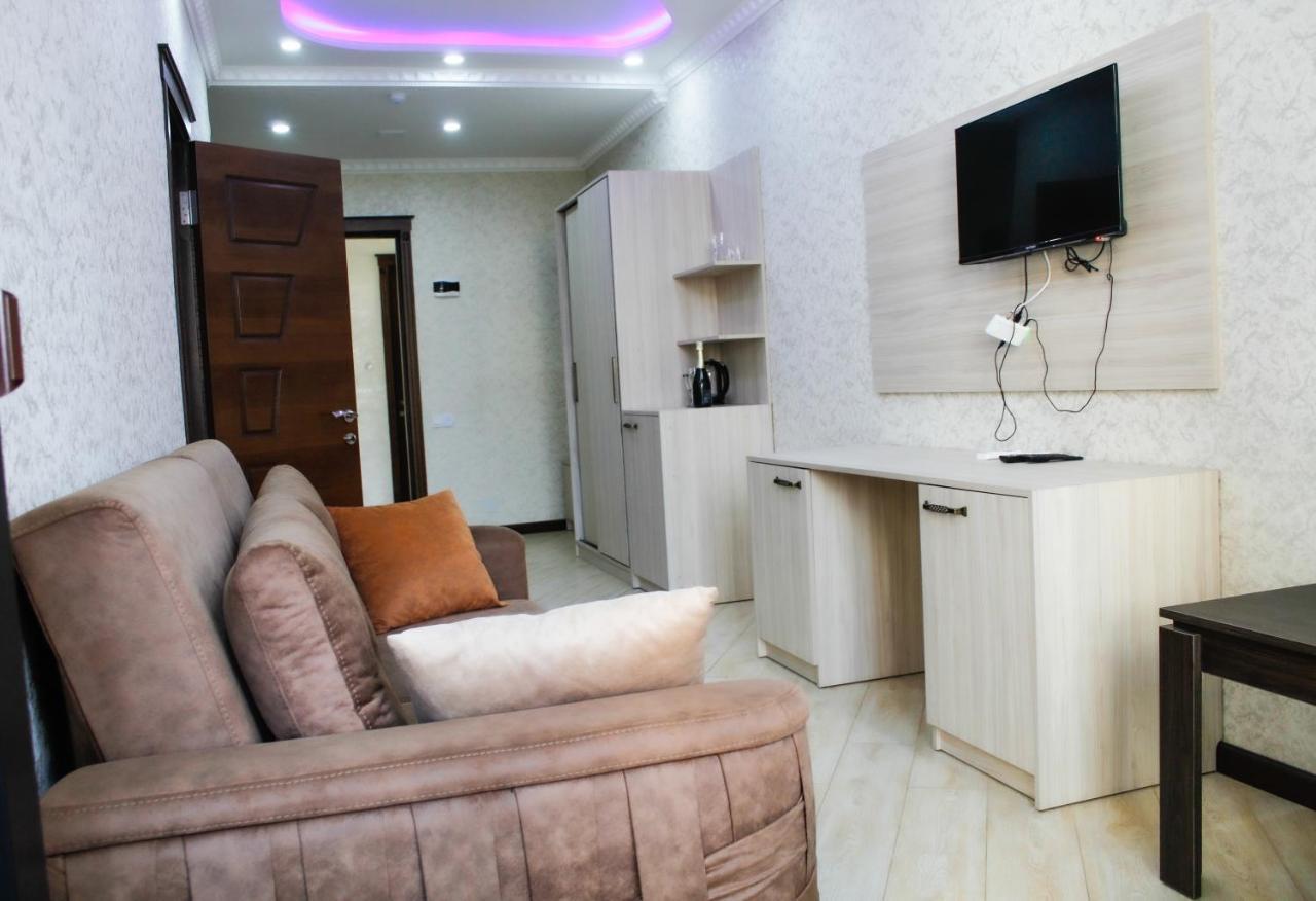 Emeg Hotel And Restaurant Batumi Exterior photo